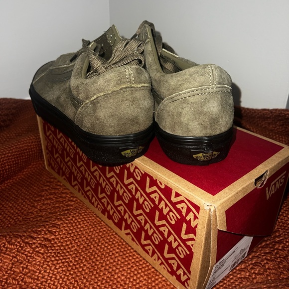 Brand New Vans Wmns size 8/ Men size 6.5 - Picture 3 of 7